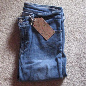 Medium Wash, Legging Style, Kids Gap Jeans!